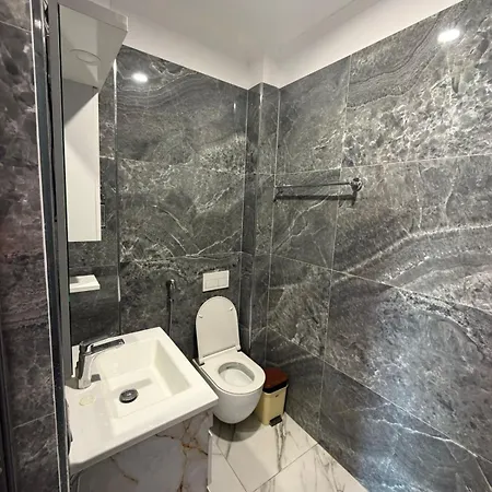 Crown Aparthotel Golem (Tirana)